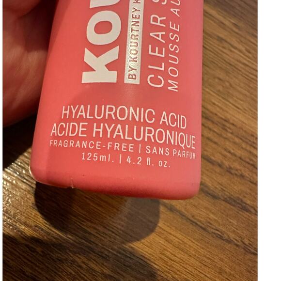 KOURTNEY 4.2 Oz Tanning Mousse and Mitt – Medium Shade – Brand New Winter Tan - Picture 4 of 4